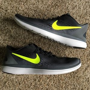 Nike Flex RN Running Shoe